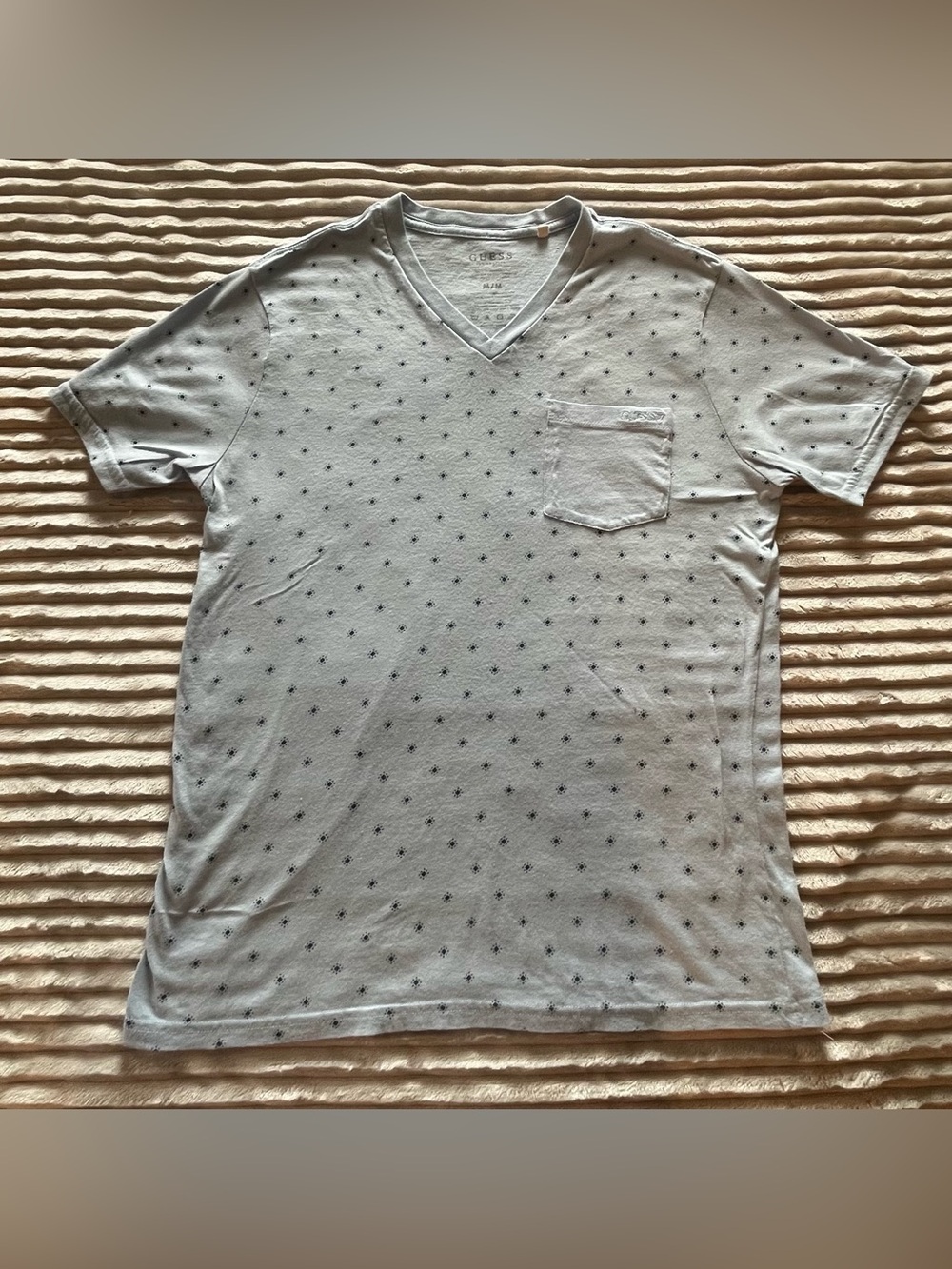 Guess light blue flower print v-neck tee ♡